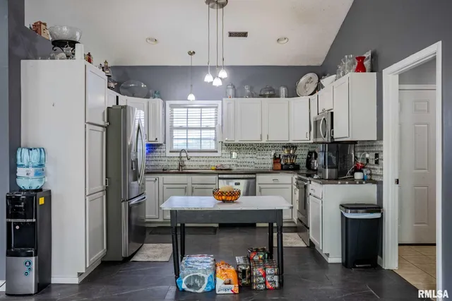 $318,000 | 1710 George Sims Road, Marion, IL 62959