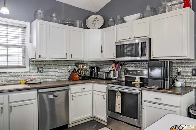 $318,000 | 1710 George Sims Road, Marion, IL 62959