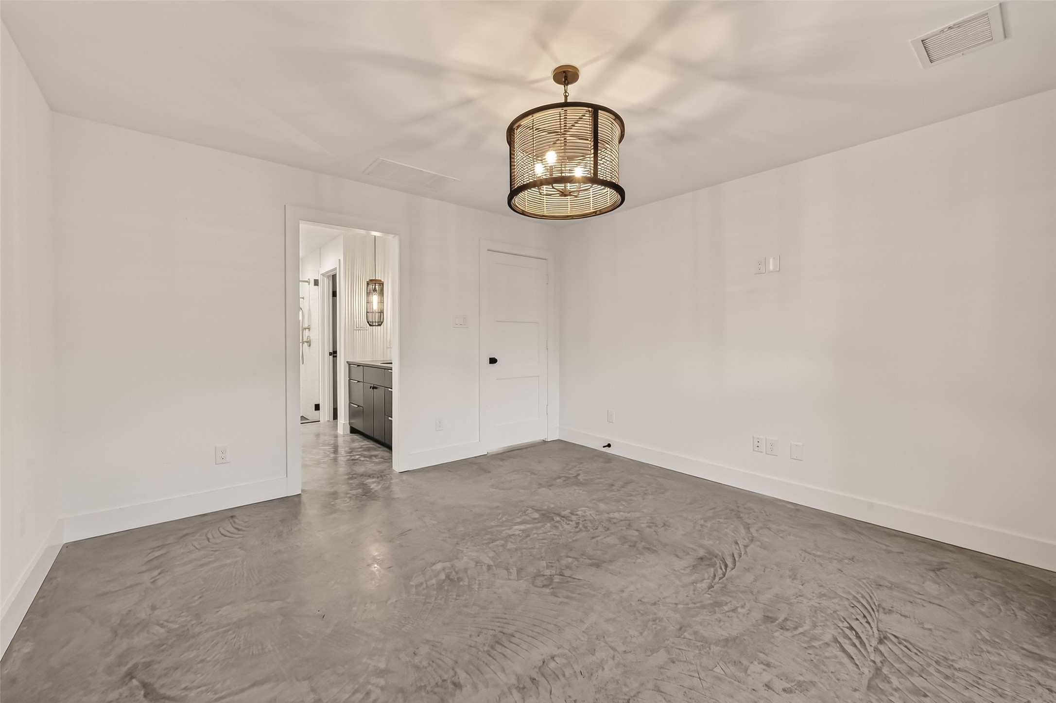 410 East 33rd Street Houston, TX 77018 - Photo 17 of 49 a view of a room with rack on the wall