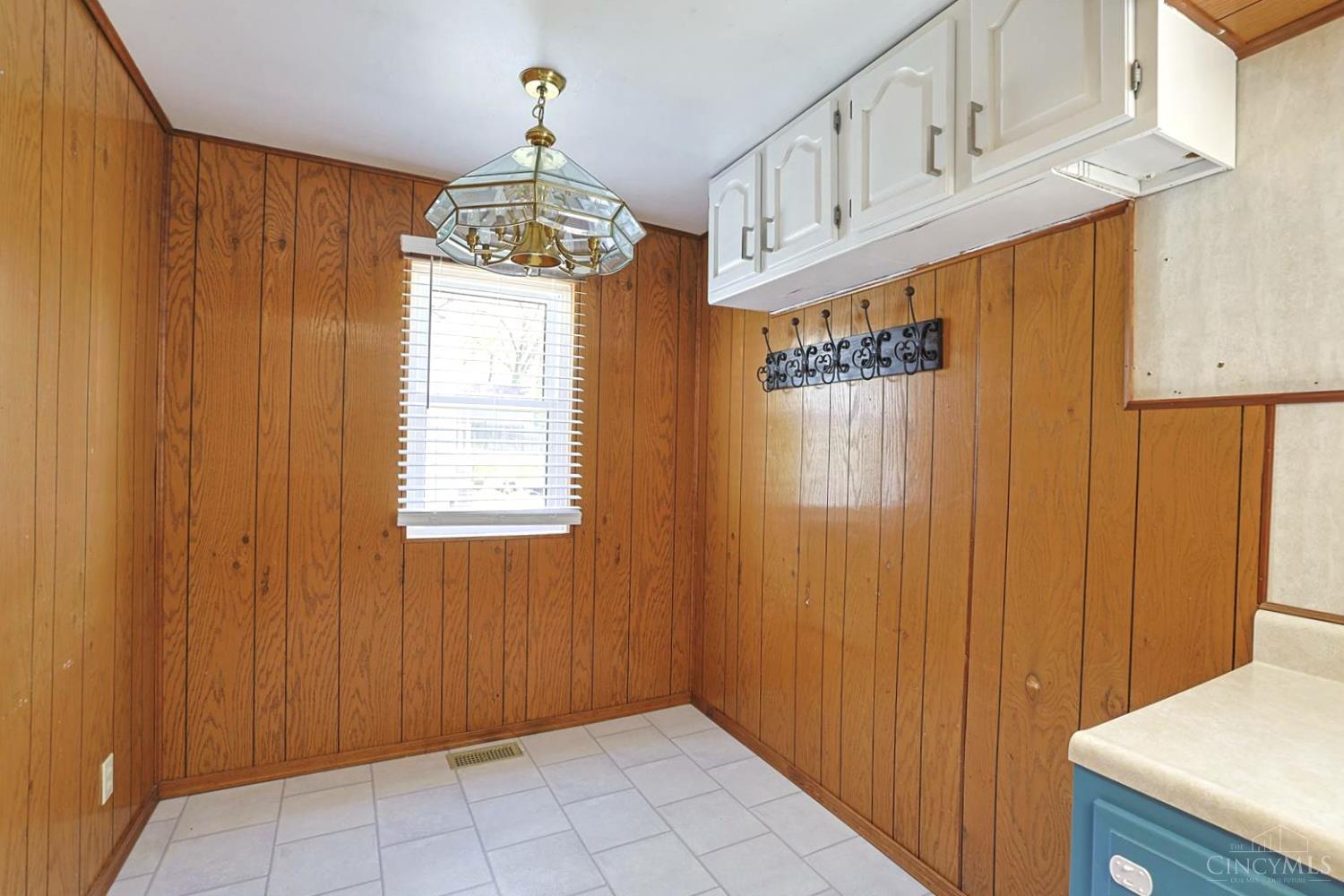 6939 Ragland Road Cincinnati, OH 45244 - Photo 8 of 23