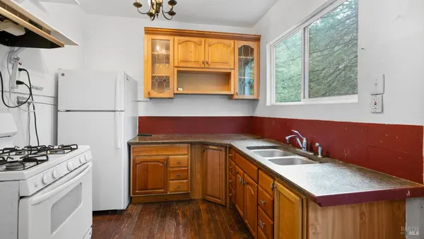 $999,000 | 7456 Sir Francis Drake Boulevard, Lagunitas, CA 94938