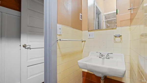 $999,000 | 7456 Sir Francis Drake Boulevard, Lagunitas, CA 94938