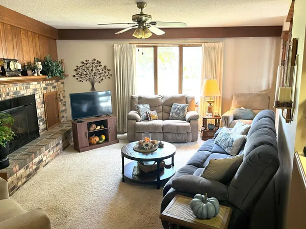 $239,900 | 944 South Hampton Street, Fairmont, MN 56031