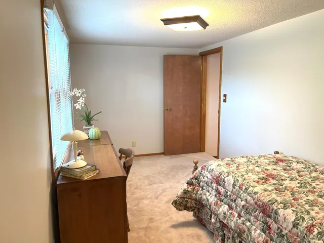 $267,000 | 944 South Hampton Street, Fairmont, MN 56031