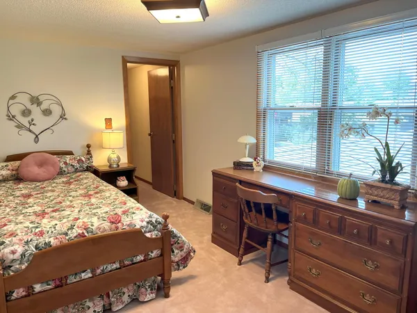 $239,900 | 944 South Hampton Street, Fairmont, MN 56031