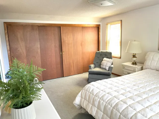 $267,000 | 944 South Hampton Street, Fairmont, MN 56031