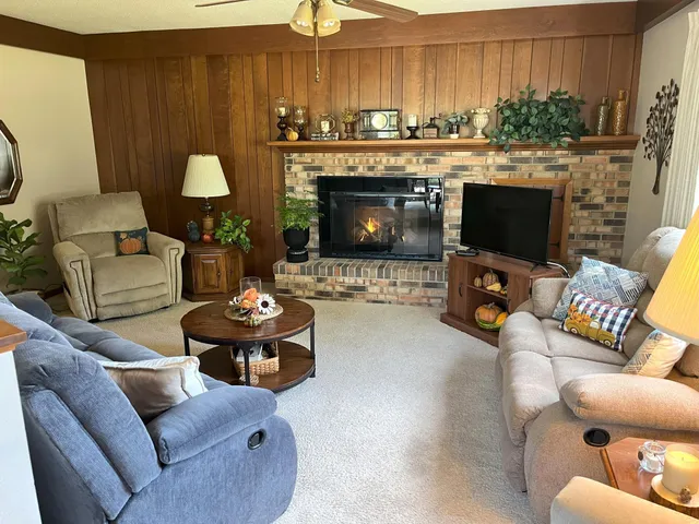 $267,000 | 944 South Hampton Street, Fairmont, MN 56031