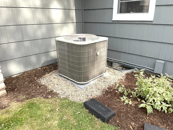 $239,900 | 944 South Hampton Street, Fairmont, MN 56031