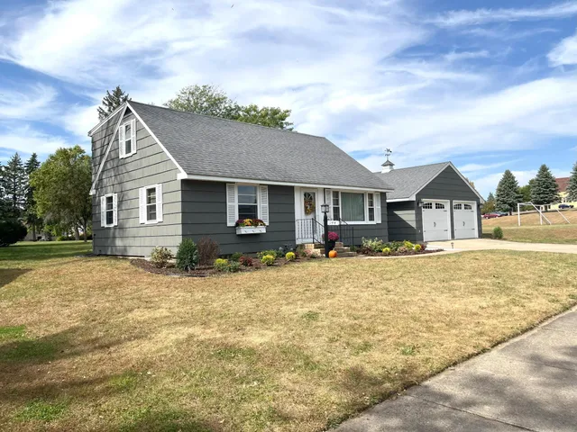 $267,000 | 944 South Hampton Street, Fairmont, MN 56031