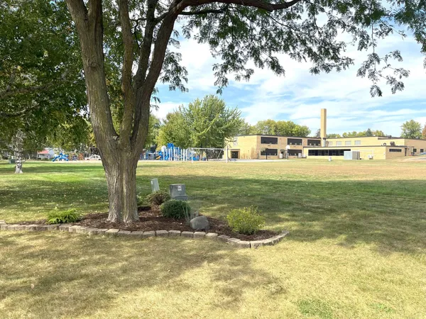 $239,900 | 944 South Hampton Street, Fairmont, MN 56031