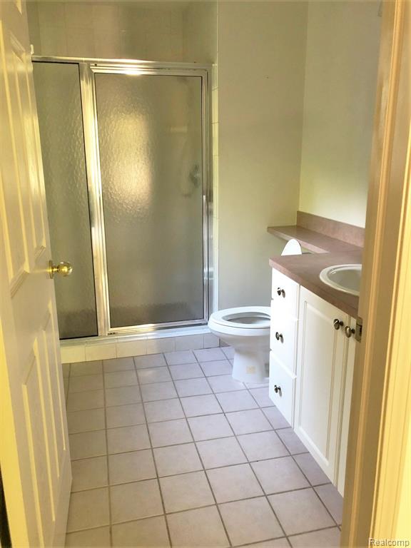 26218 Orchard Lake Road Farmington, MI 48334 - Photo 22 of 24