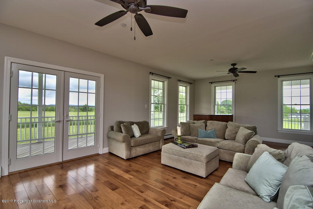 148 Savage Road Nicholson, PA 18446 - Photo 4 of 73 Gallery Image 4
