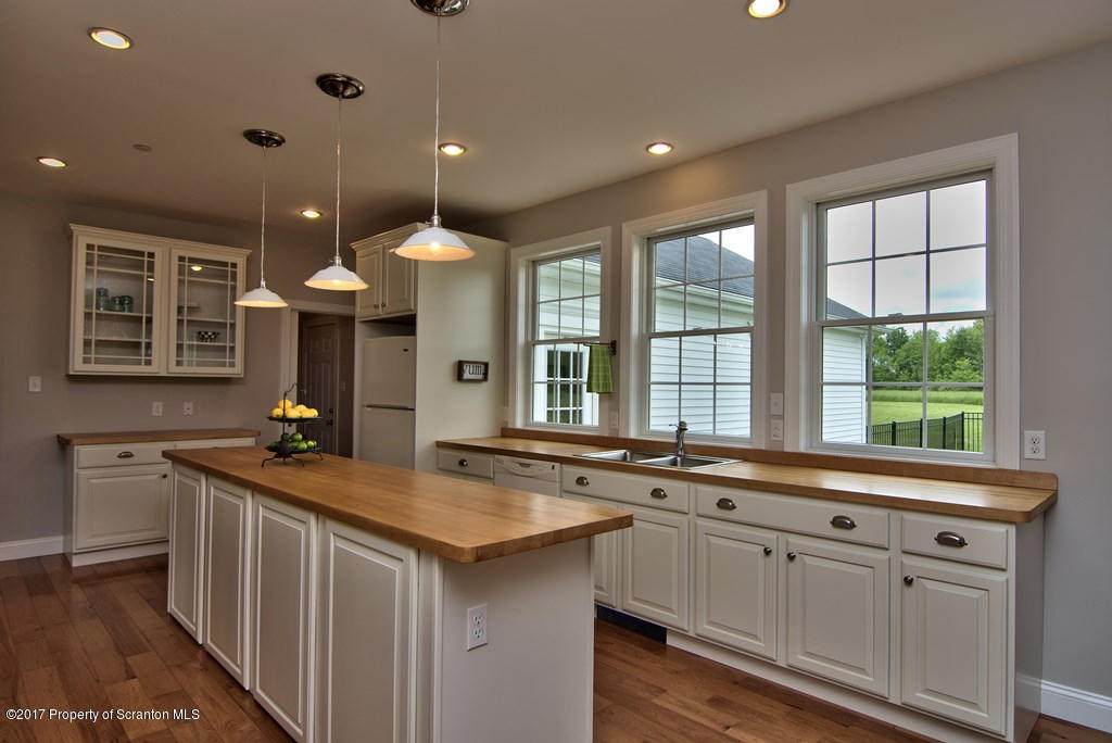 148 Savage Road Nicholson, PA 18446 - Photo 6 of 73 Gallery Image 6