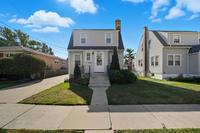 $260,000 | 3043 96th Place, Evergreen Park, IL 60805