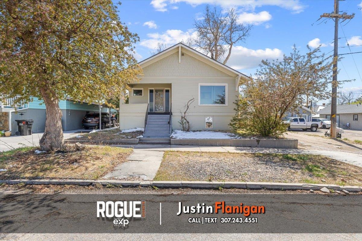 831 East 3rd Street Casper, WY 82601 - Photo 1 of 47