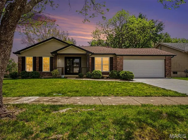 $385,000 | 16516 Birch Forest Drive, Ballwin, MO 63011