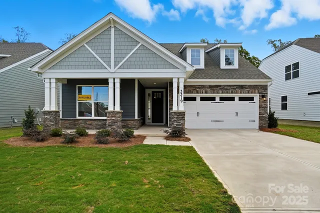 $562,500 | 3319 Whispering Crk Drive, Wesley Chapel, NC 28079