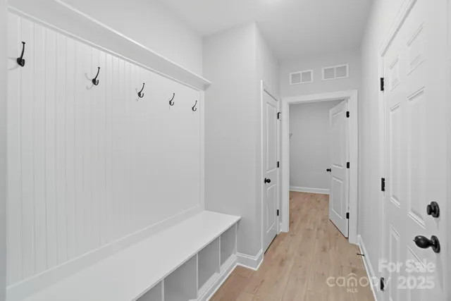 $562,500 | 3319 Whispering Crk Drive, Wesley Chapel, NC 28079