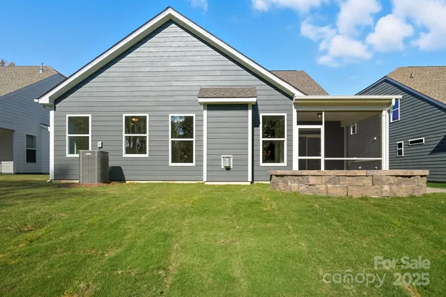 $562,500 | 3319 Whispering Crk Drive, Wesley Chapel, NC 28079