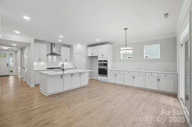 $562,500 | 3319 Whispering Crk Drive, Wesley Chapel, NC 28079