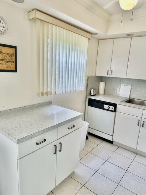 1 Suffolk A Boca Raton, FL 33434 - Photo 5 of 38 Kitchen
