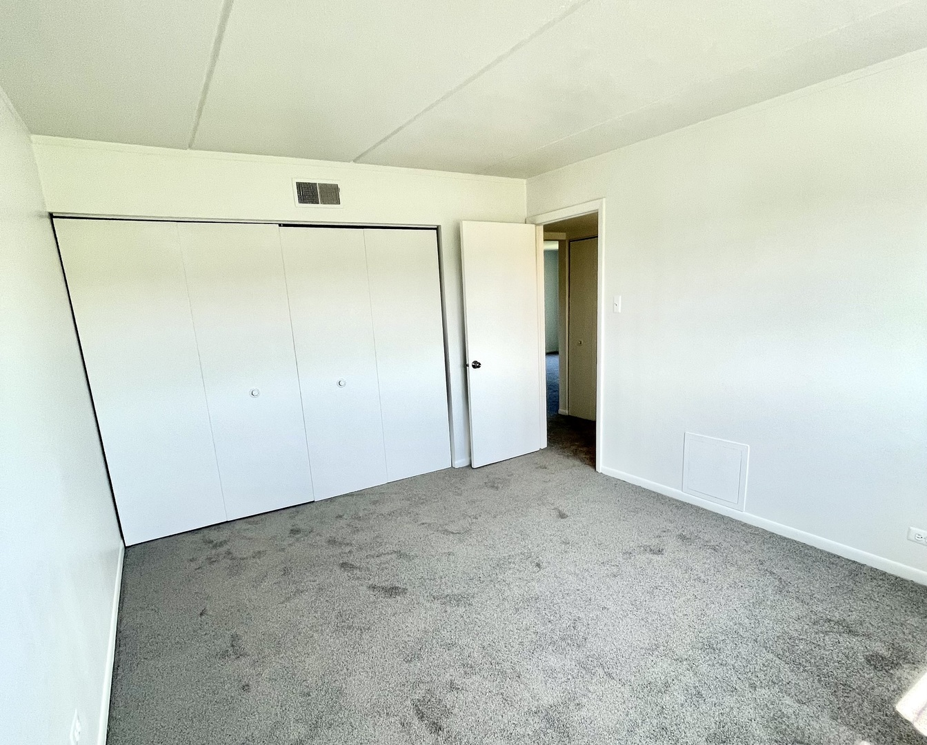 2610 Oakton Street, Unit 9W Park Ridge, IL 60068 - Photo 10 of 14 a view of garage