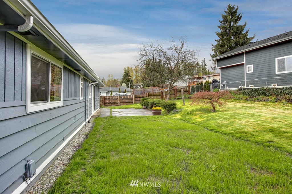 3704 Talbot Road South Renton, WA 98055 - Photo 16 of 16
