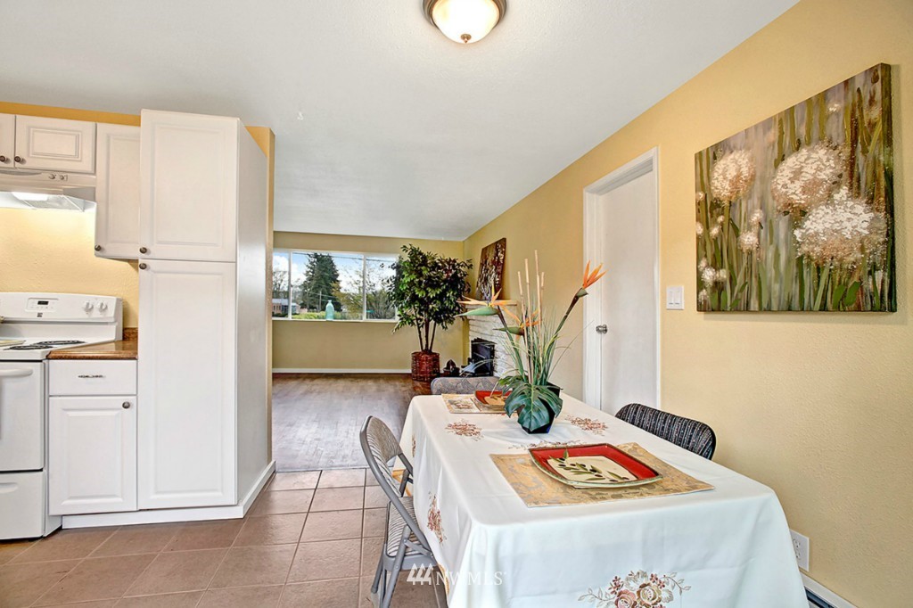 3704 Talbot Road South Renton, WA 98055 - Photo 6 of 16