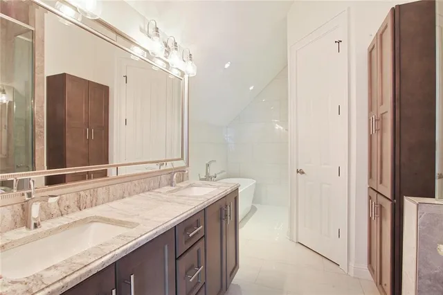 $3,200 | 4133-35 Iberville Street, Unit 4133A, New Orleans, LA 70119