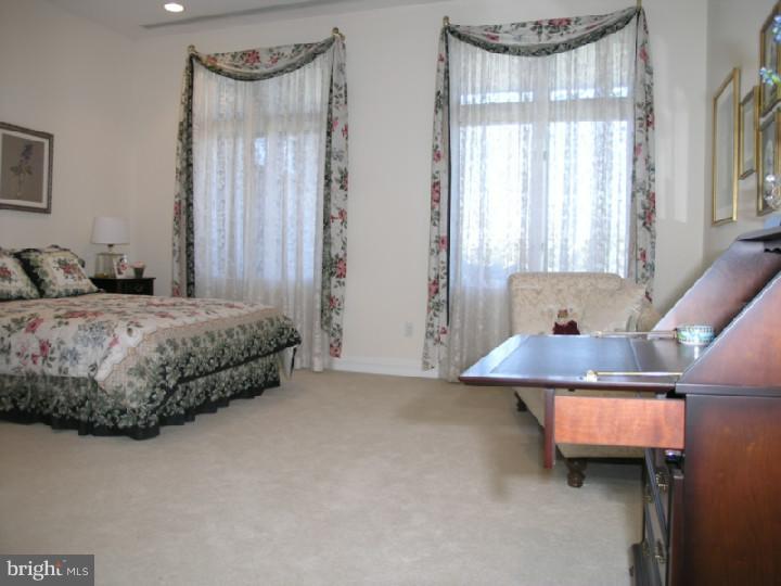 4 Dey Farm Road Princeton Junction, NJ 08550 - Photo 13 of 25 Gallery Image 13