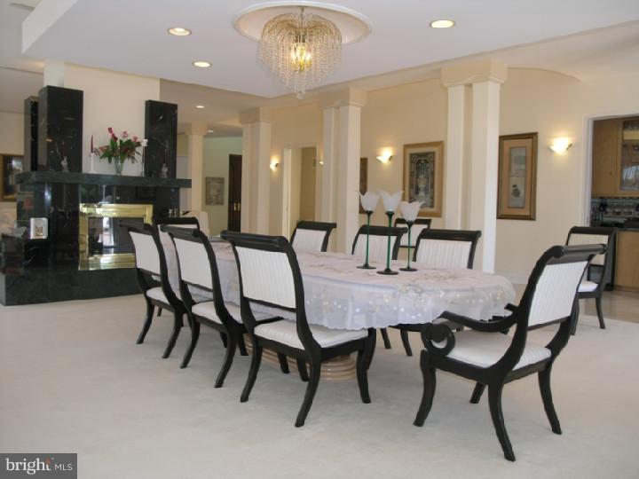 4 Dey Farm Road Princeton Junction, NJ 08550 - Photo 4 of 25 Gallery Image 4