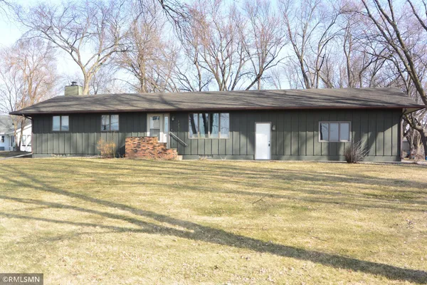 $339,000 | 1235 1st Street East, Glencoe, MN 55336