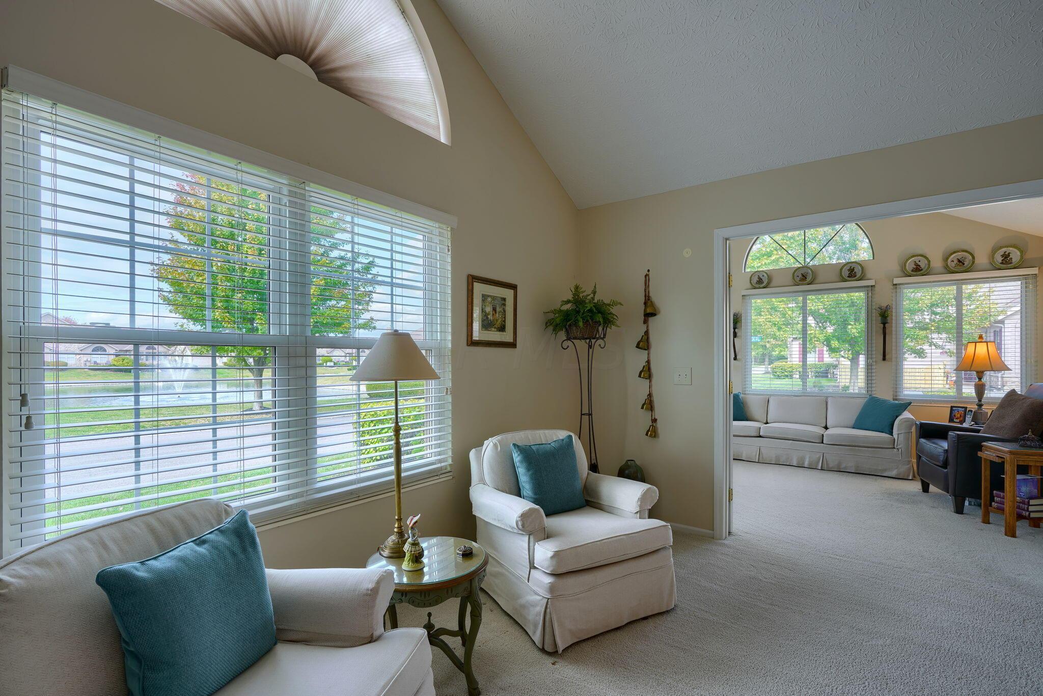 3732 Stoneway Point Powell, OH 43065 - Photo 15 of 43 Living room