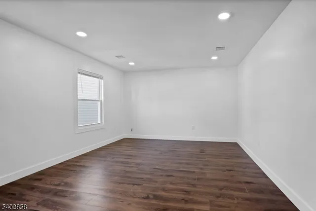 $2,500 | 651 South 17th Street, Newark, NJ 07103