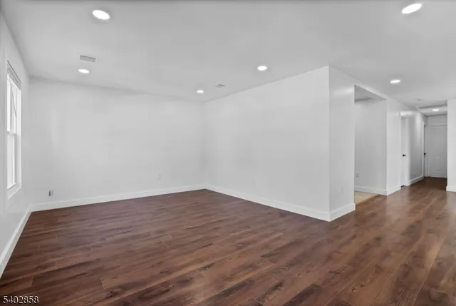 $2,500 | 651 South 17th Street, Newark, NJ 07103