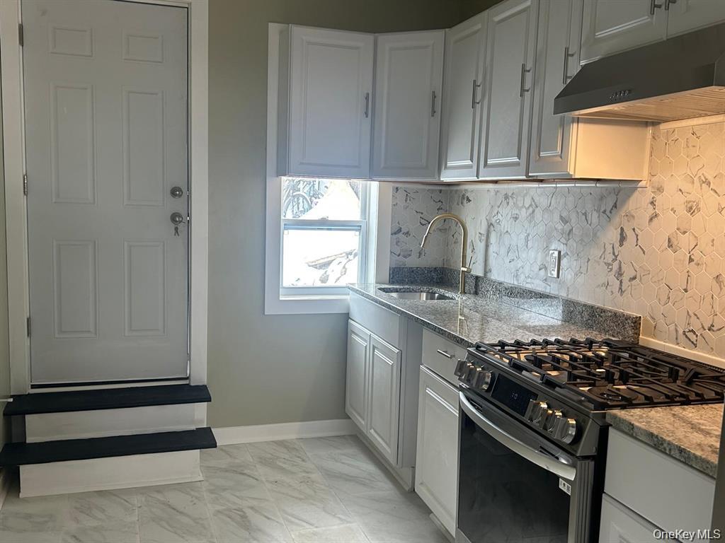 5 Poplar Street Newburgh, NY 12550 - Photo 3 of 16