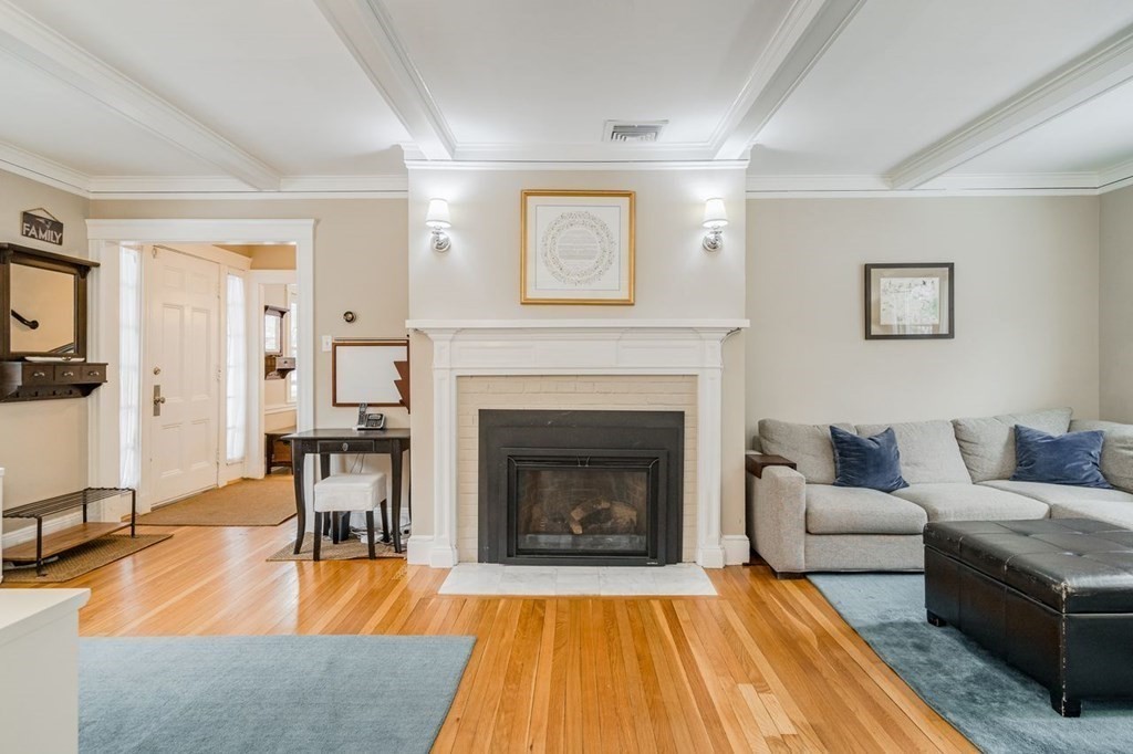 175 Clark Road Brookline, MA 02445 - Photo 4 of 33