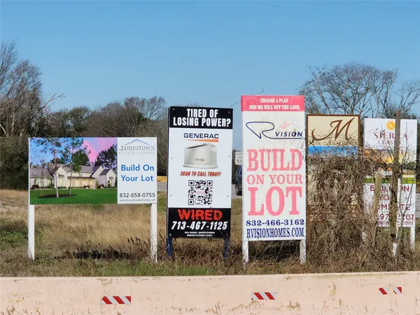 a sign that is on the side of the road