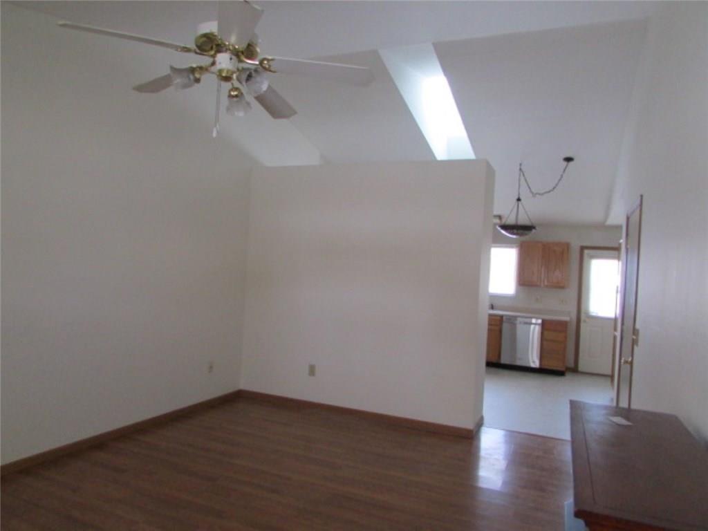 5545 West Ridgewood Road Springfield, OH 45502 - Photo 5 of 22