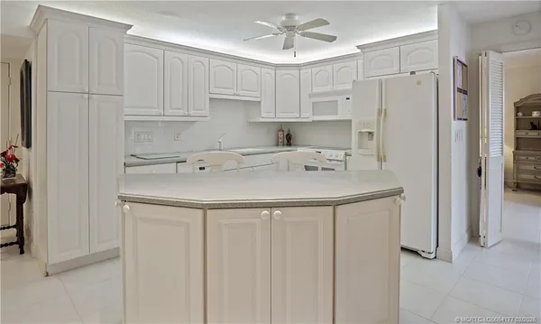 $225,000 | 1800 Southeast St Lucie Boulevard, Unit 5101, Stuart, FL 34996