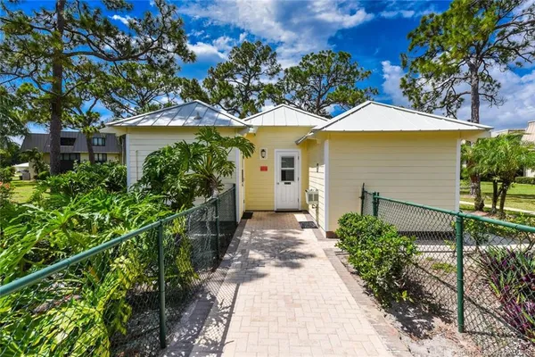 $225,000 | 1800 Southeast St Lucie Boulevard, Unit 5101, Stuart, FL 34996