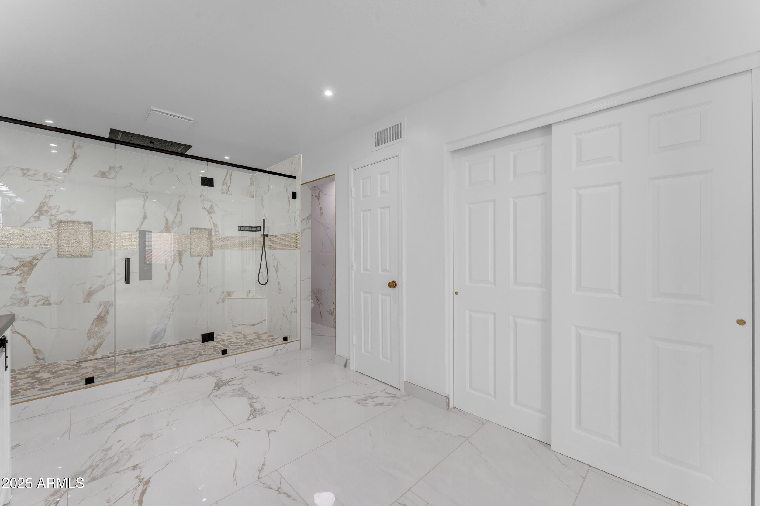 108 South Morning Ridge Drive Gilbert, AZ 85296 - Photo 33 of 49 a view of an empty room