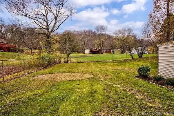 $1,695 | 410 Lone Oak Drive, New Albany, IN 47150