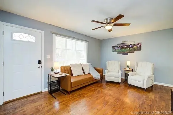 $1,695 | 410 Lone Oak Drive, New Albany, IN 47150