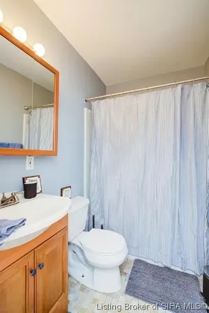 $1,695 | 410 Lone Oak Drive, New Albany, IN 47150