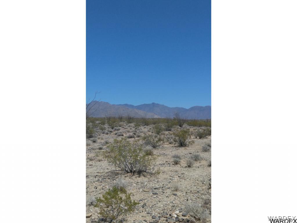 3004 Alamo Road Yucca, AZ 86438 - Photo 7 of 12 Eastern View