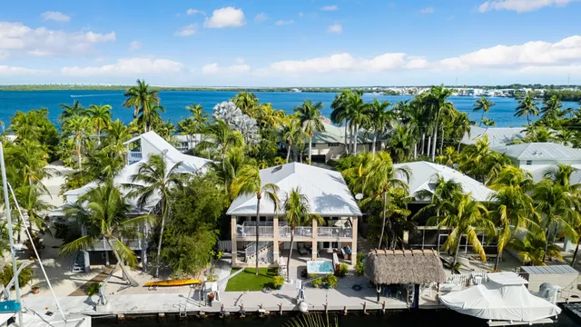 $1,649,000 | 19 North Drive, Key Largo, FL 33037