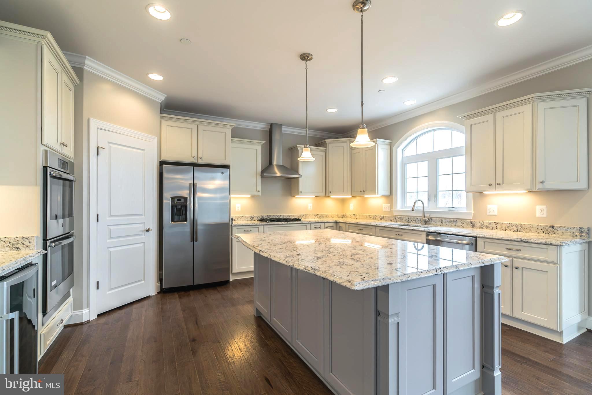 622 West Bay Front Road Lothian, MD 20711 - Photo 2 of 34 EXTRA LARGE ISLAND-UPGRADED GRANITE