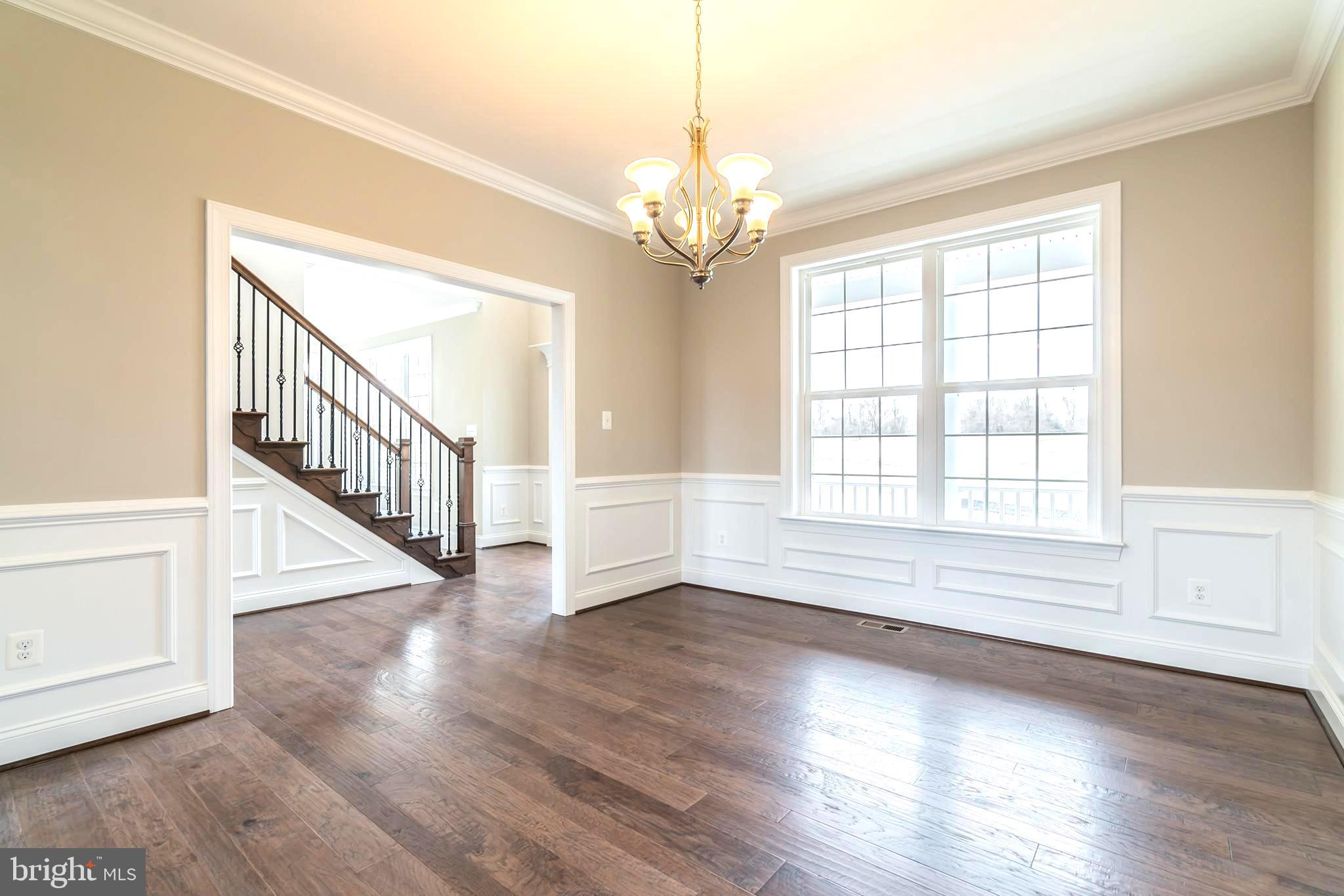 622 West Bay Front Road Lothian, MD 20711 - Photo 21 of 34 GRACIOUS DINING ROOM