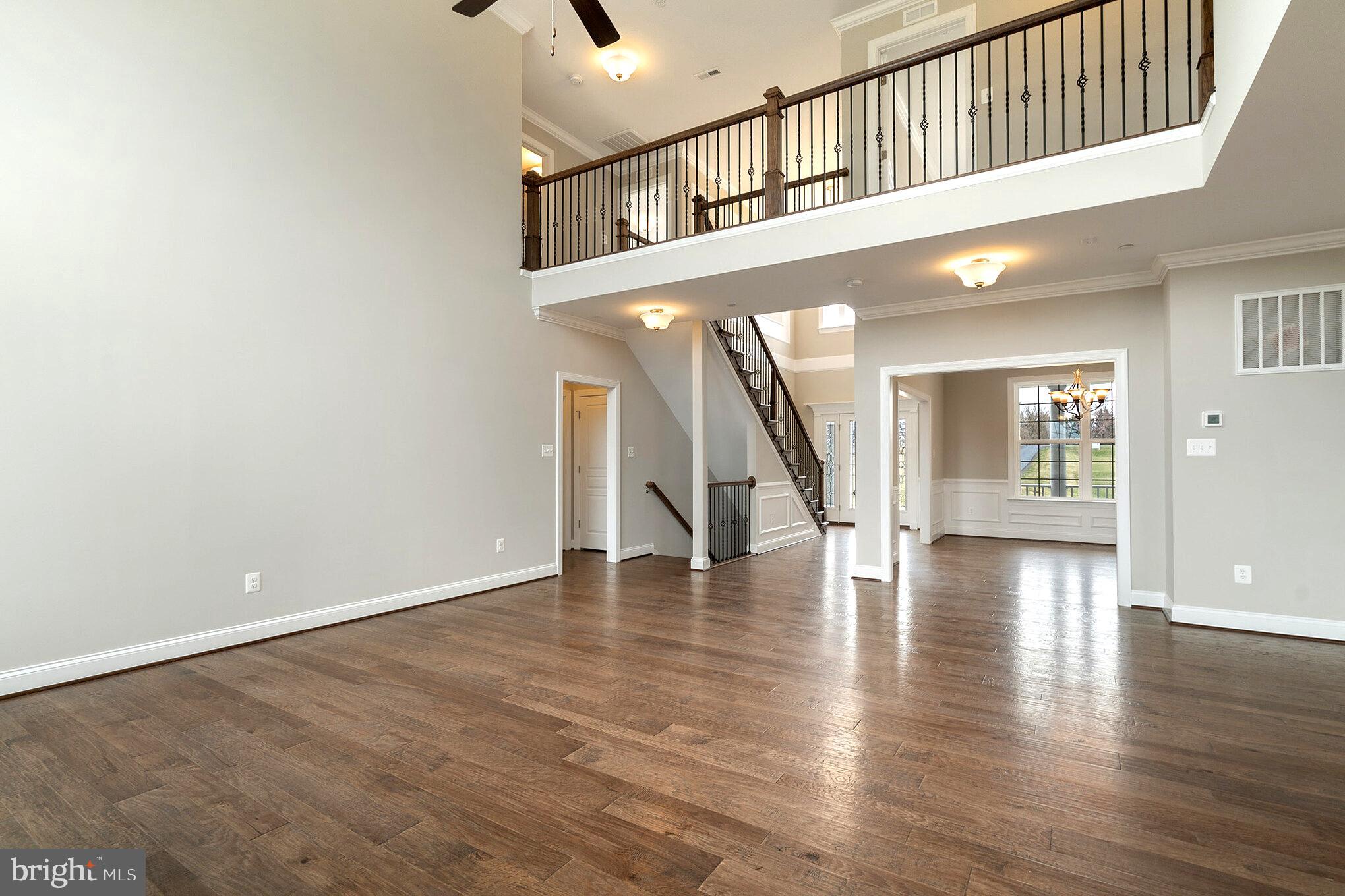 622 West Bay Front Road Lothian, MD 20711 - Photo 8 of 34 LOTS OF SPACE IN THE FAMILY ROOM